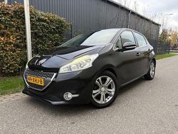 Zwart Gebruikt 2012 Peugeot 208 Allure Hatchback | € 4.350 (Super prijs)