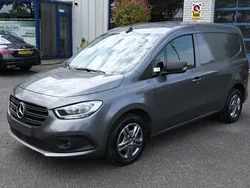 Grijs Gebruikt 2023 Mercedes Citan 110 Van | € 18.950 (Eerlijke prijs)