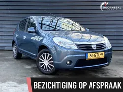 Blauw Gebruikt 2008 Dacia Sandero Lauréate Hatchback | € 2.250 (Eerlijke prijs)