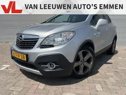 Grijs, metallic lak Gebruikt 2014 Opel Mokka Cosmo SUV | € 11.248 (Eerlijke prijs)