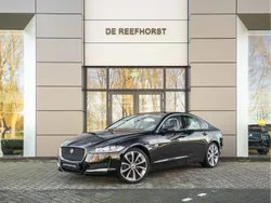 Zwart Gebruikt 2018 Jaguar XF Portfolio Sedan | € 32.900