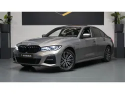 Grijs Gebruikt 2022 BMW 330 Executive Sedan | € 42.950 (Eerlijke prijs)