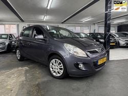 Grijs Gebruikt 2011 Hyundai i20 Hatchback | € 6.999 (Eerlijke prijs)
