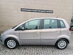 Beige Gebruikt 2009 Lancia Musa MPV | € 4.600 (Eerlijke prijs)