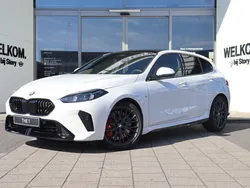 Wit Nieuw 2025 BMW 120 M Sport Hatchback | € 53.949 (Eerlijke prijs)