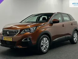 Bruin Gebruikt 2020 Peugeot 3008 Allure SUV | € 17.000 (Goede deal)
