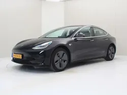 Zwart Gebruikt 2020 Tesla Model 3 Standard Range Sedan | € 21.400 (Goede deal)