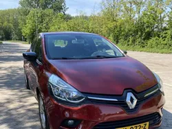 Rood Gebruikt 2016 Renault Clio IV LIMITED Hatchback | € 7.150 (Goede deal)