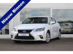 Wit Gebruikt 2015 Lexus CT200h Business Edition Hatchback | € 15.960 (Eerlijke prijs)