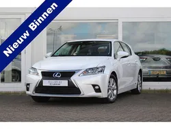 Wit Gebruikt 2015 Lexus CT200h Business Edition Hatchback | € 15.960 (Eerlijke prijs)
