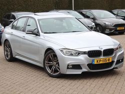 Grijs Gebruikt 2016 BMW 330 M Sport Sedan | € 17.450 (Super prijs)