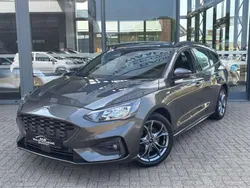 Grijs Gebruikt 2020 Ford Focus ST-Line Stationwagen | € 12.950 (Eerlijke prijs)