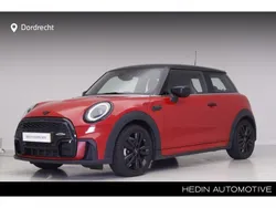 Chili red Gebruikt 2022 Mini Cooper Hatchback | € 26.895 (Iets duurder)