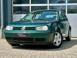 Groen, metallic lak Gebruikt 1998 VW Golf IV Highline Hatchback | € 5.950