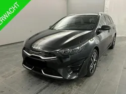 Zwart, metallic lak Gebruikt 2024 Kia Ceed Sportswagon Stationwagen | € 33.900 (Duur)