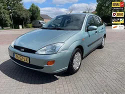 Groen Gebruikt 2001 Ford Focus Trend Hatchback | € 1.490 (Eerlijke prijs)