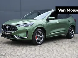Groen, metallic lak Gebruikt 2025 Ford Kuga ST-Line X SUV | € 44.845 (Goede deal)
