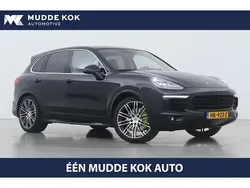 Zwart, metallic lak Gebruikt 2015 Porsche Cayenne SUV | € 24.900 (Duur)