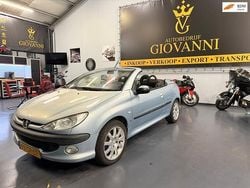 Grijs Gebruikt 2001 Peugeot 206 CC Cabriolet | € 1.450 (Eerlijke prijs)
