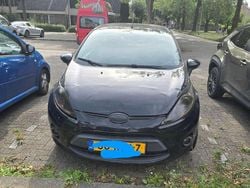 Zwart Gebruikt 2011 Ford Fiesta Titanium Hatchback | € 1.000