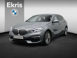 Grijs, metallic lak Gebruikt 2022 BMW 118 Executive Hatchback | € 28.900 (Eerlijke prijs)
