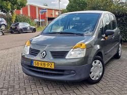 Groen (metallic) Gebruikt 2005 Renault Modus MPV | € 1.150 (Goede deal)