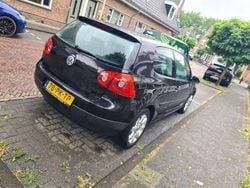 Zwart Gebruikt 2004 VW Golf IV Sportline Sedan | € 2.000 (Goede deal)