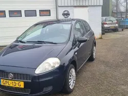 Blauw Gebruikt 2009 Fiat Punto Hatchback | € 1.750 (Eerlijke prijs)