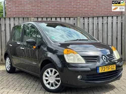 Zwart Gebruikt 2006 Renault Modus Dynamique MPV | € 2.490 (Eerlijke prijs)