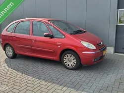 Rood Gebruikt 2005 Citroën Xsara Picasso MPV | € 999 (Goede deal)