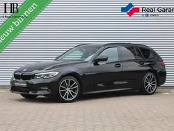 Zwart Gebruikt 2020 BMW 320 Sport Line Stationwagen | € 27.445 (Eerlijke prijs)