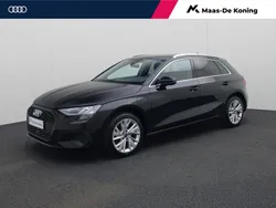Zwart, metallic lak Gebruikt 2021 Audi A3 Sportback e-tron Design Sedan | € 26.740 (Super prijs)
