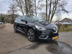 Zwart Gebruikt 2017 Renault Scénic IV Bose Edition MPV | € 13.250