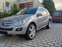 Beige Gebruikt 2009 Mercedes 450 SUV | € 26.900
