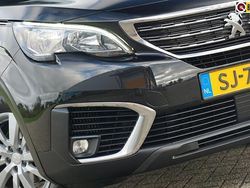 Zwart Gebruikt 2018 Peugeot 5008 MPV | € 14.325 (Eerlijke prijs)