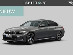 Grijs Gebruikt 2022 BMW 330 M Sport Sedan | € 43.940 (Eerlijke prijs)