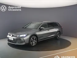 Grijs Gebruikt 2024 VW Passat Business Stationwagen | € 45.900