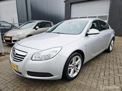 Grijs Gebruikt 2012 Opel Insignia Edition Hatchback | € 4.999 (Super prijs)