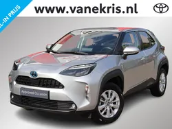 Grijs Gebruikt 2022 Toyota Yaris Cross SUV | € 28.240 (Eerlijke prijs)