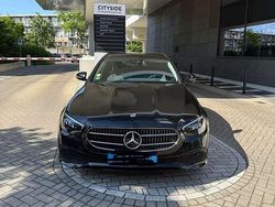 Zwart Gebruikt 2021 Mercedes E220 AMG Sedan | € 32.500 (Eerlijke prijs)