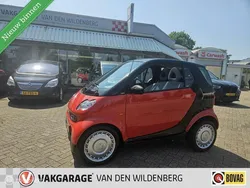 Zwart Gebruikt 2002 Smart ForTwo Coupé Pure Coupé | € 2.950 (Iets duurder)