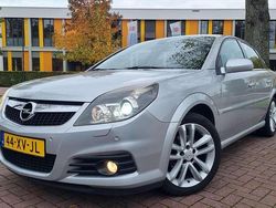 Grijs Gebruikt 2007 Opel Vectra GTS Sport Hatchback | € 2.240 (Eerlijke prijs)