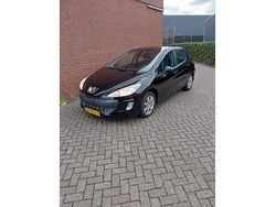 Zwart Gebruikt 2010 Peugeot 308 Style Hatchback | € 2.999 (Eerlijke prijs)