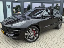 Zwart Gebruikt 2015 Porsche Macan Turbo SUV | € 32.900 (Eerlijke prijs)