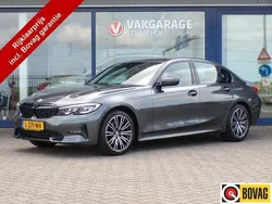 Grijs, metallic lak Gebruikt 2021 BMW 320 Executive Sedan | € 31.950 (Goede deal)