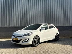 Wit Gebruikt 2015 Hyundai i30 Hatchback | € 9.940 (Eerlijke prijs)