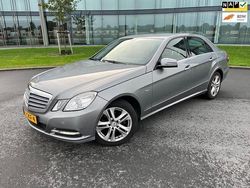 Grijs Gebruikt 2011 Mercedes E200 Business Sedan | € 6.895 (Iets duurder)