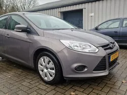 Bruin Gebruikt 2012 Ford Focus Hatchback | € 4.950 (Eerlijke prijs)