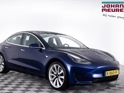 Blauw, metallic lak Gebruikt 2020 Tesla Model 3 Standard Range Sedan | € 24.900 (Eerlijke prijs)