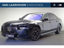 M carbonschwarz (donker zwart metallic) Gebruikt 2025 BMW M760e Executive Sedan | € 168.450 (Super prijs)